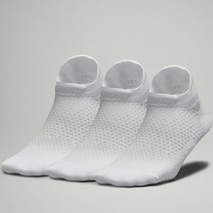 Lululemon Macropillow socks 2 PAIRS ONLY